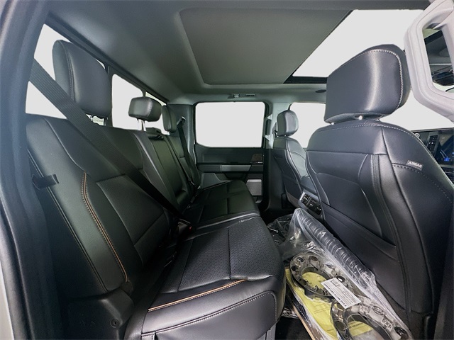 2025 Ford F-250 Lariat photo 24