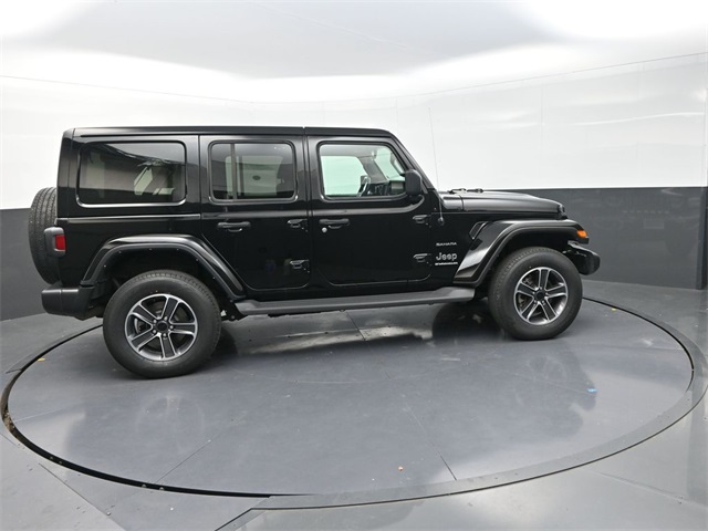 2023 Jeep Wrangler Sahara photo 6