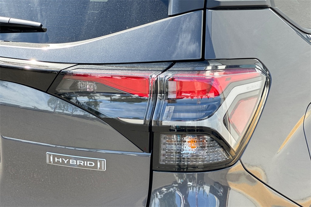 2025 Subaru Forester Touring photo 34