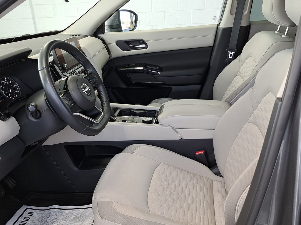2022 Nissan Pathfinder SV photo 19