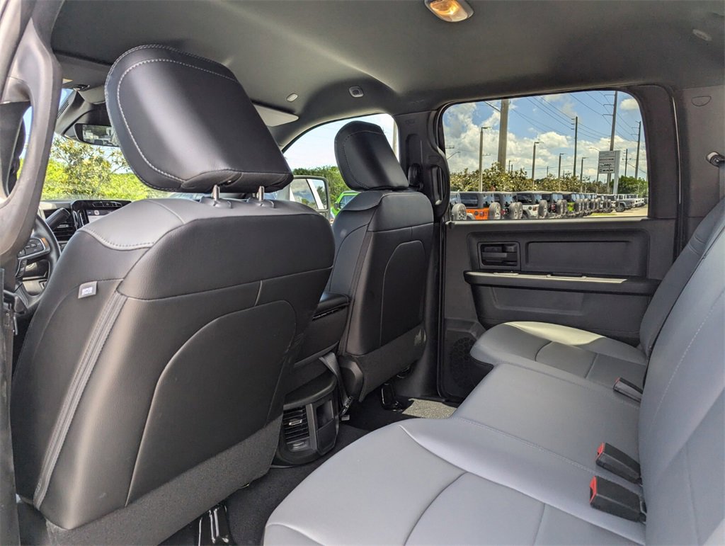 2025 Ram 2500 Tradesman photo 9