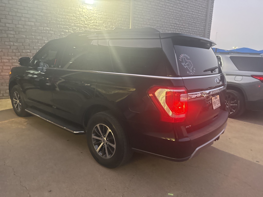 2019 Ford Expedition XLT photo 2