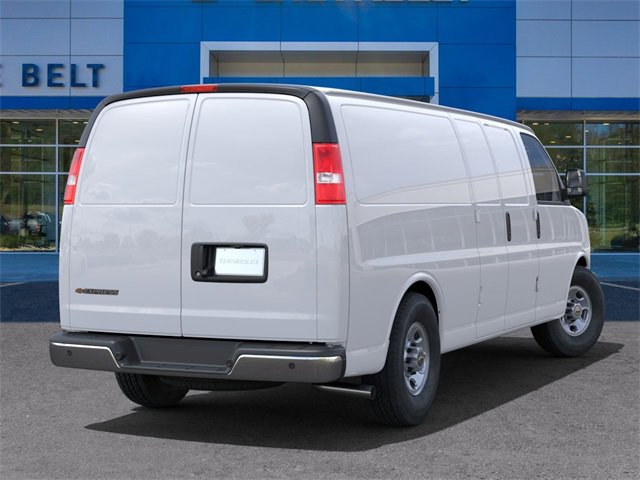 2024 Chevrolet Express Cargo 3500 photo 4