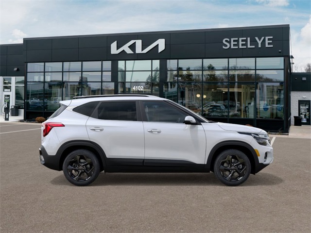 2026 Kia Seltos EX photo 3