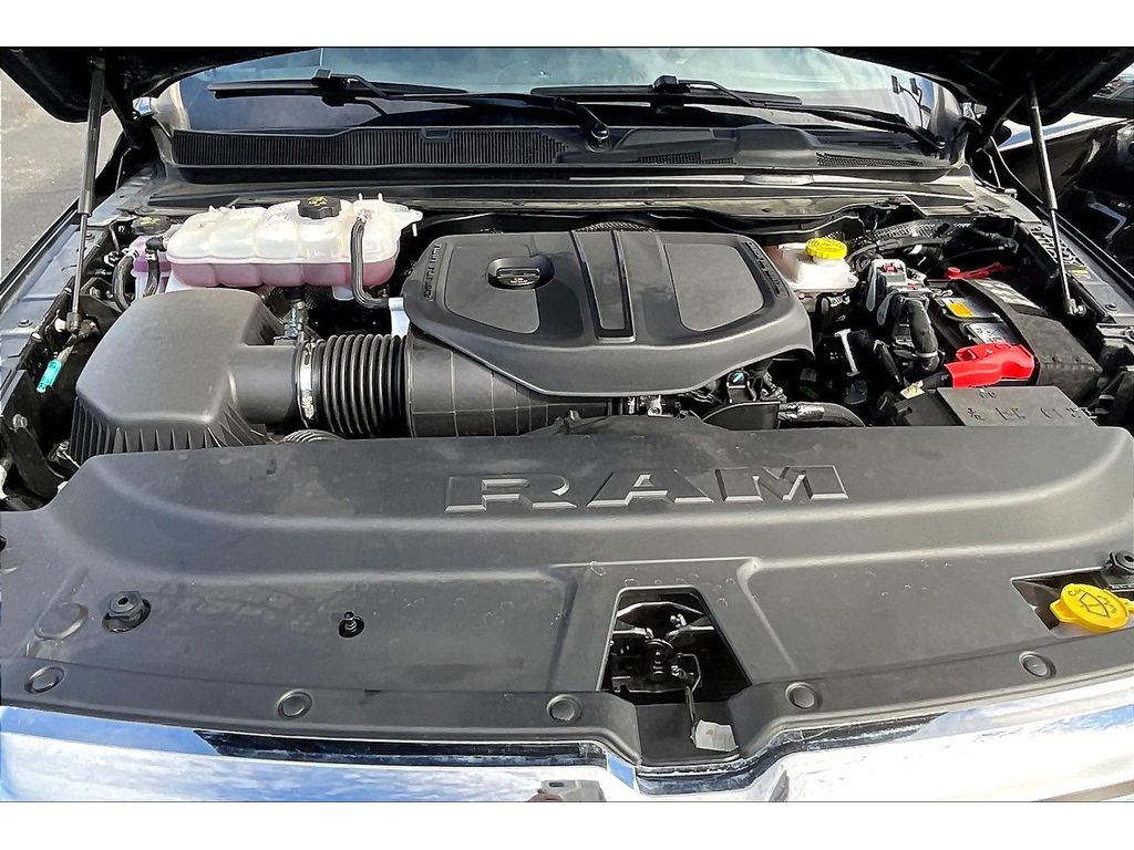 2025 Ram 1500 Laramie photo 9