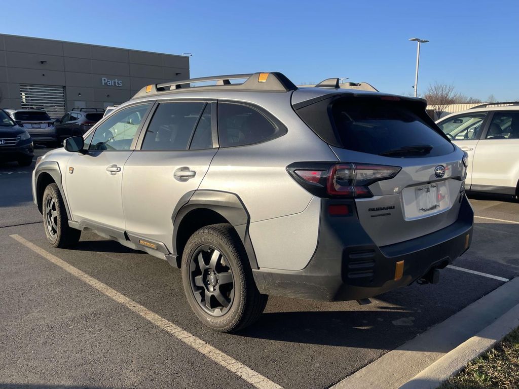 2022 Subaru Outback Wilderness photo 3