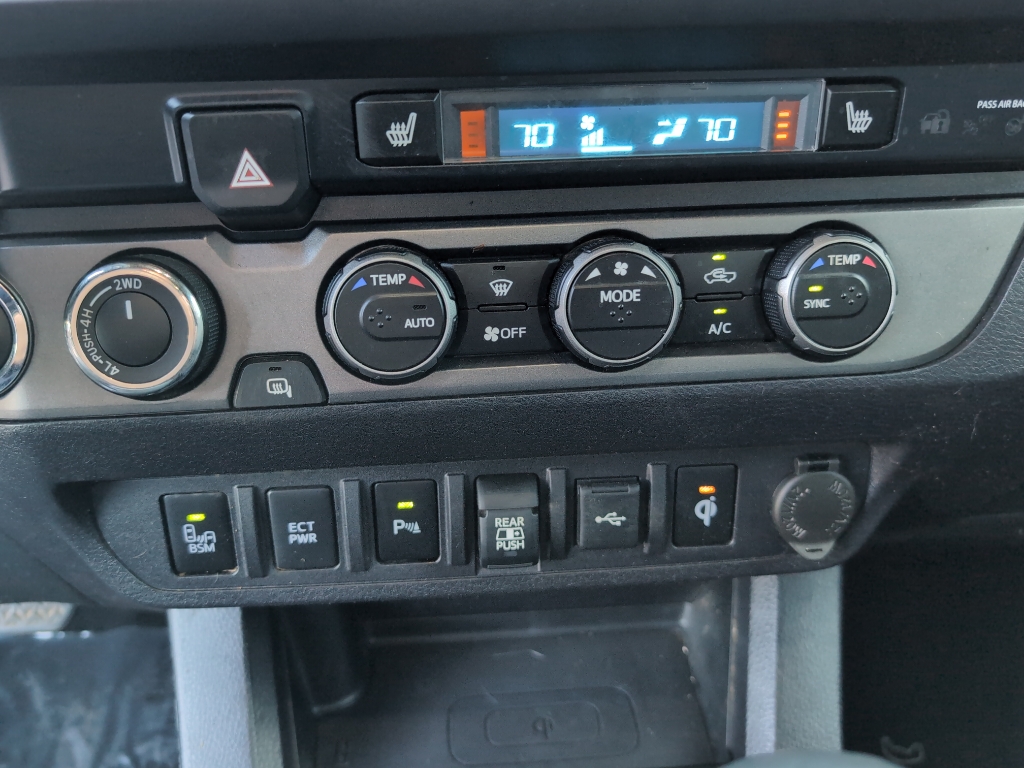 2021 Toyota Tacoma TRD photo 19