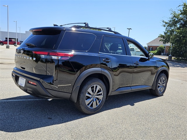 2025 Nissan Pathfinder SV photo 14