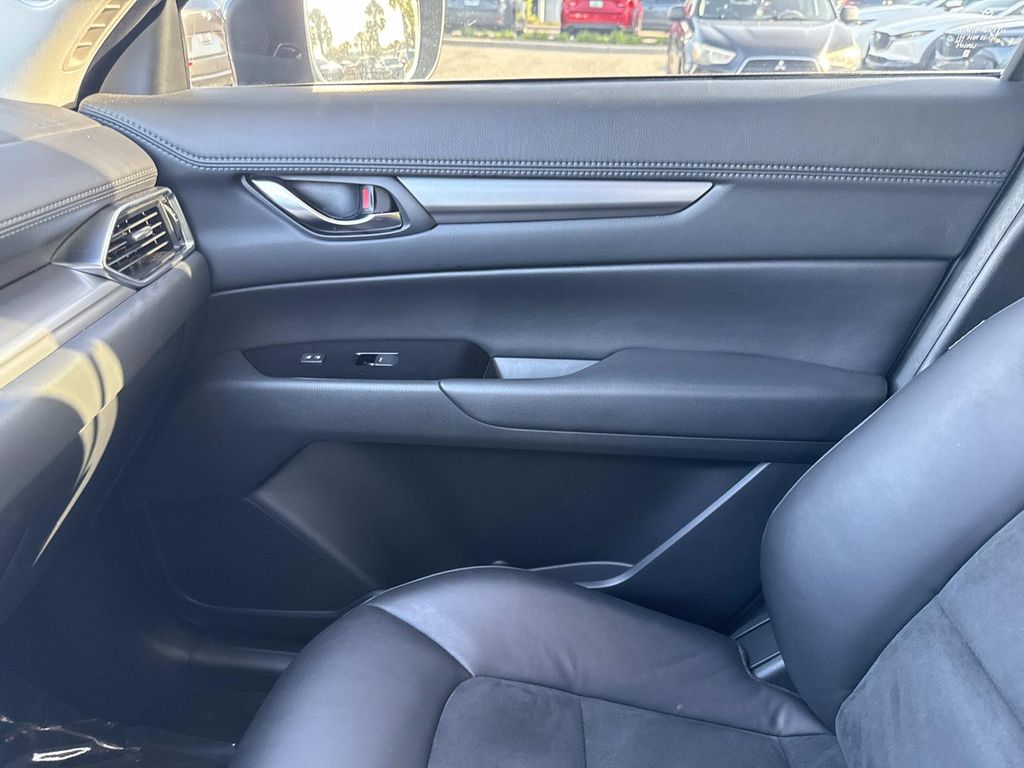 2022 Mazda CX-5 2.5 Select photo 23