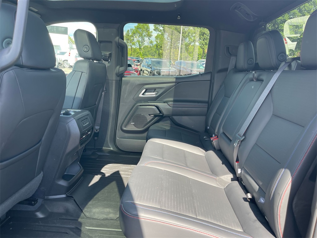 2024 Chevrolet Silverado EV RST photo 12