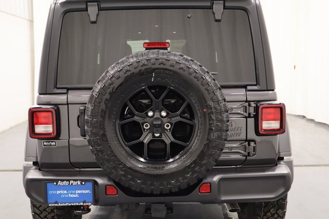 2025 Jeep Wrangler Willys photo 25