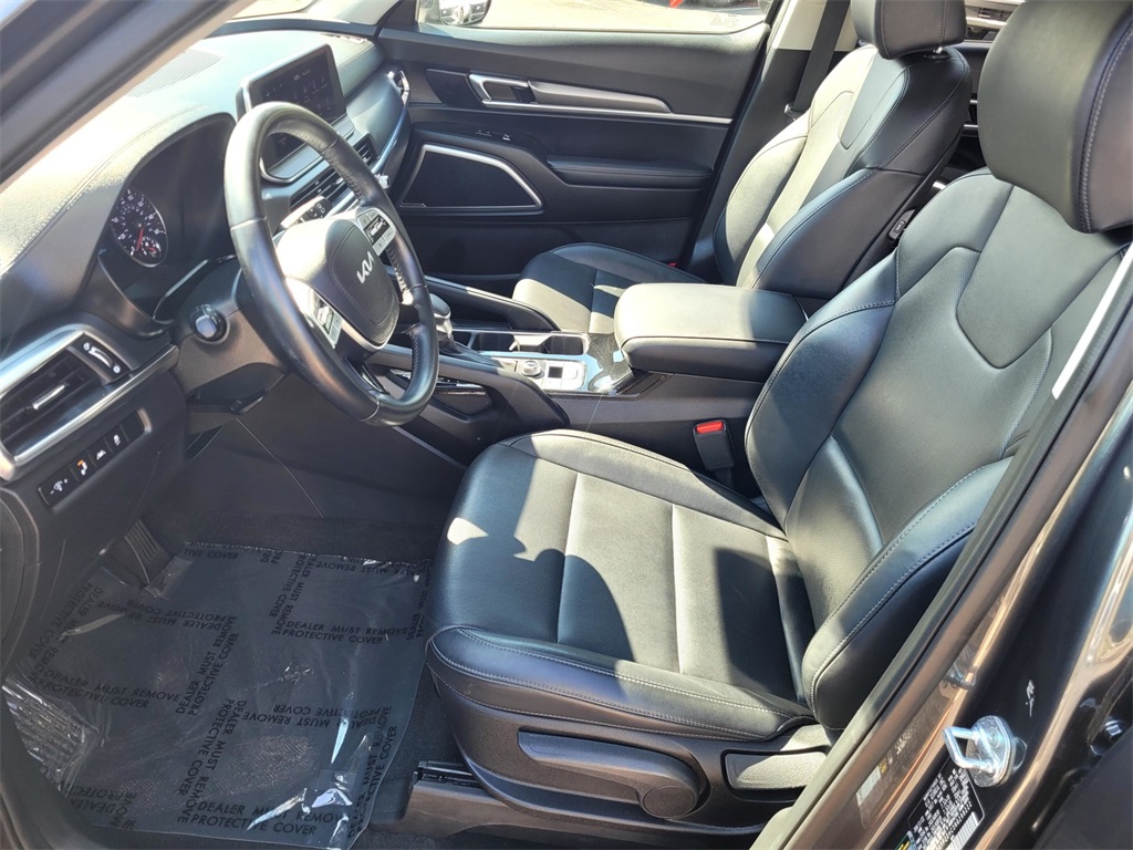 2022 Kia Telluride LX photo 11