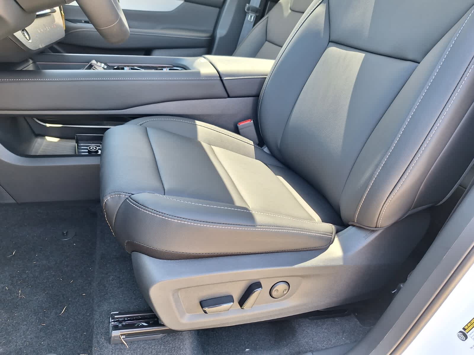 2025 Nissan Murano SL photo 10