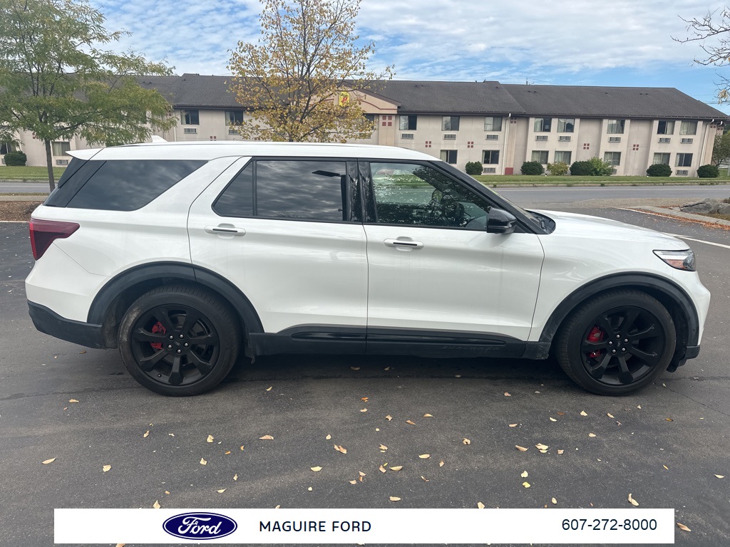 2021 Ford Explorer ST photo 2