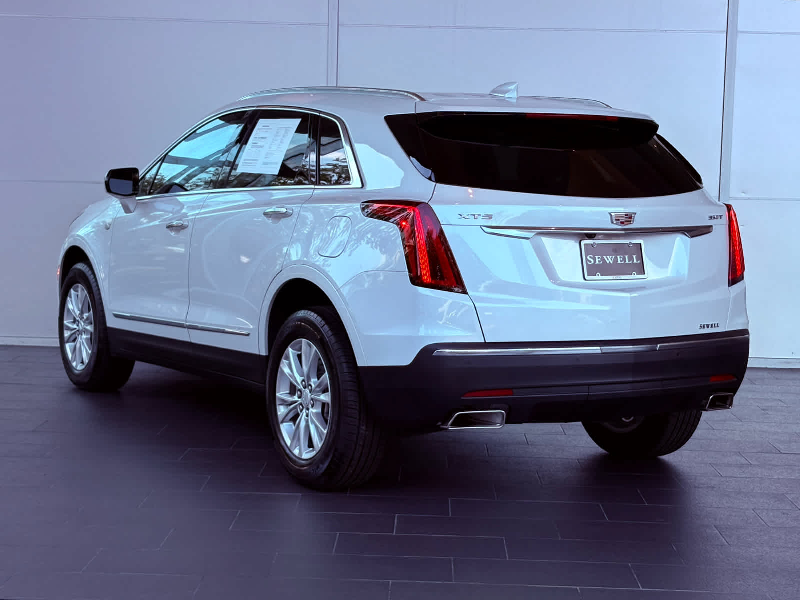 2025 Cadillac XT5 Luxury photo 4