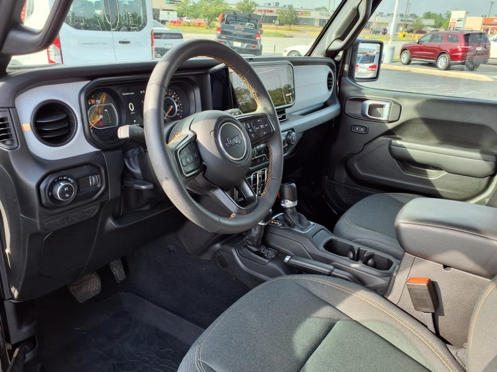 2024 Jeep Gladiator Sport photo 7