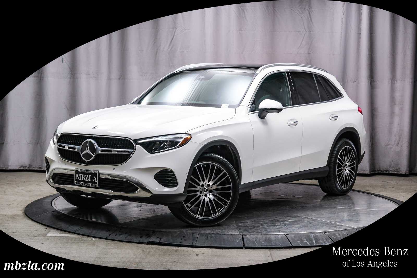 2025 Mercedes-Benz GLC Base's photo
