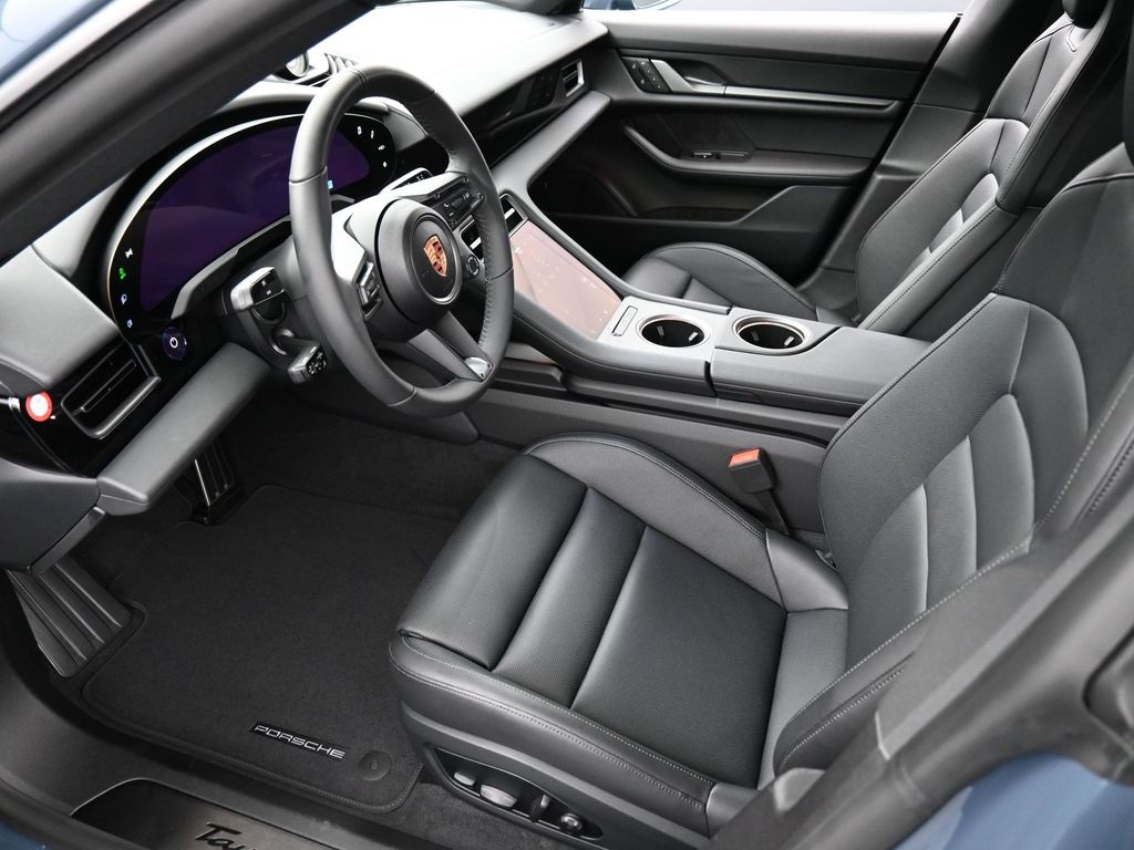 2025 Porsche Taycan 4 photo 3