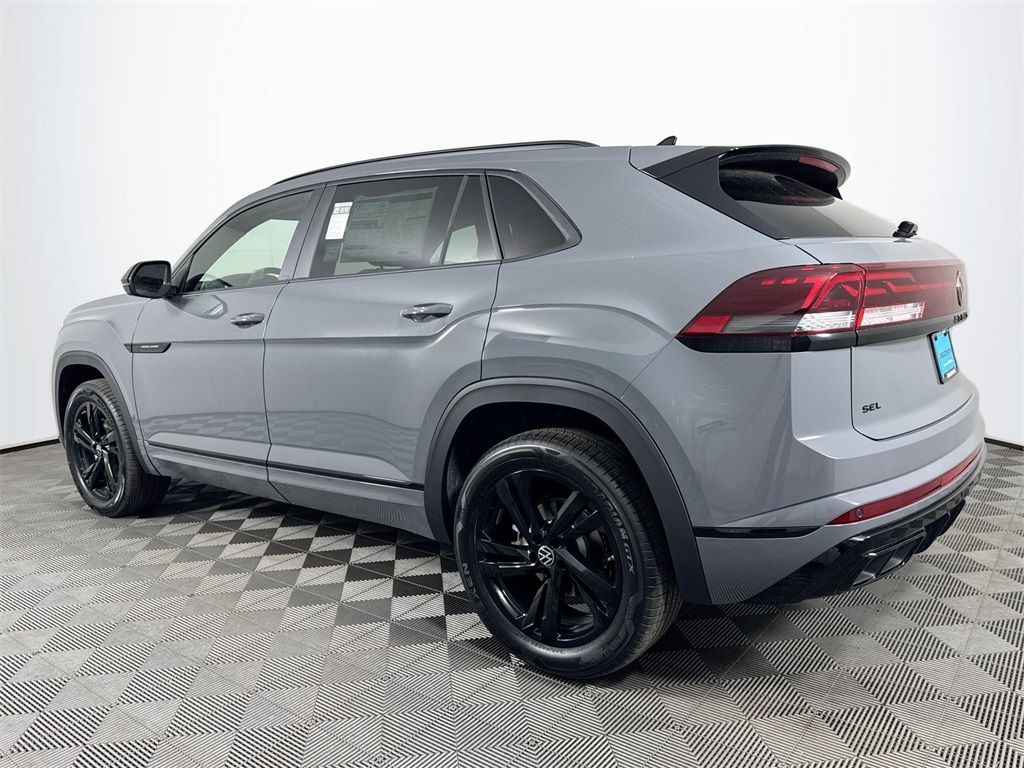 2025 Volkswagen Atlas Cross Sport SEL R-Line photo 12