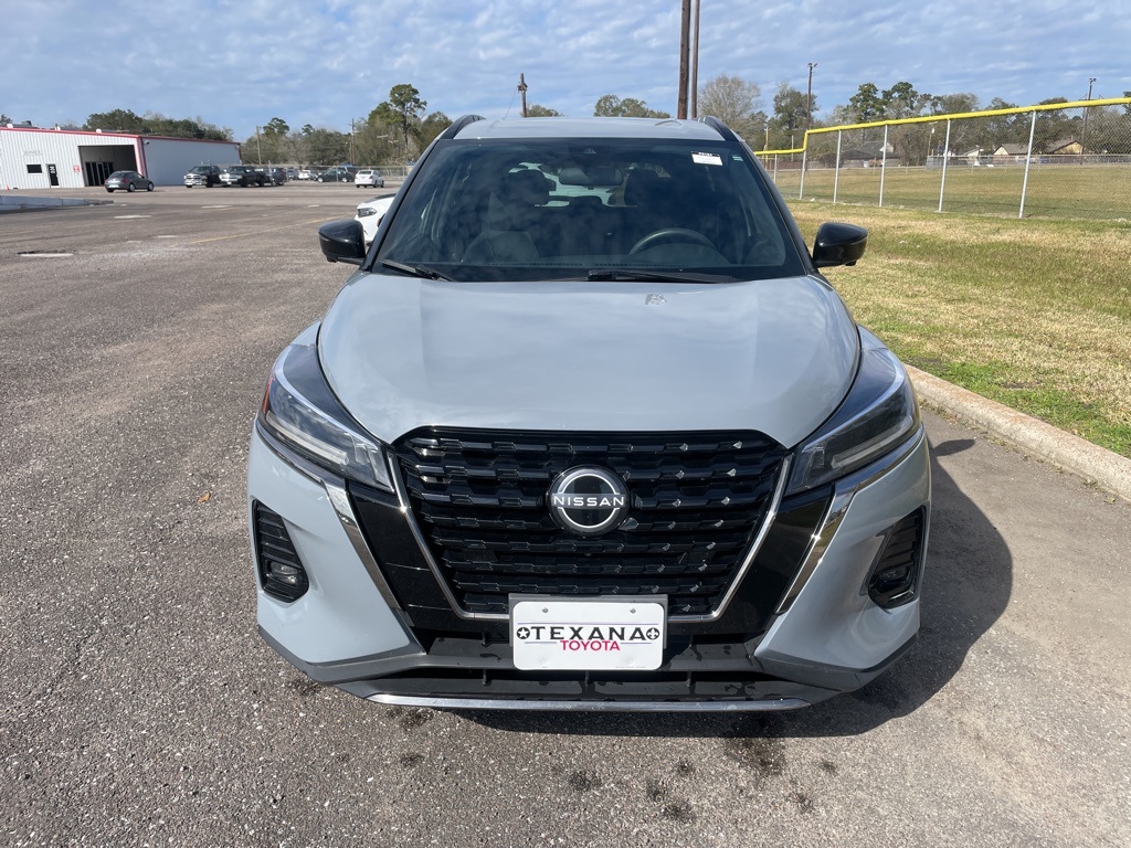 Used 2023 Nissan Kicks SR with VIN 3N1CP5DV8PL558982 for sale in Orange, TX
