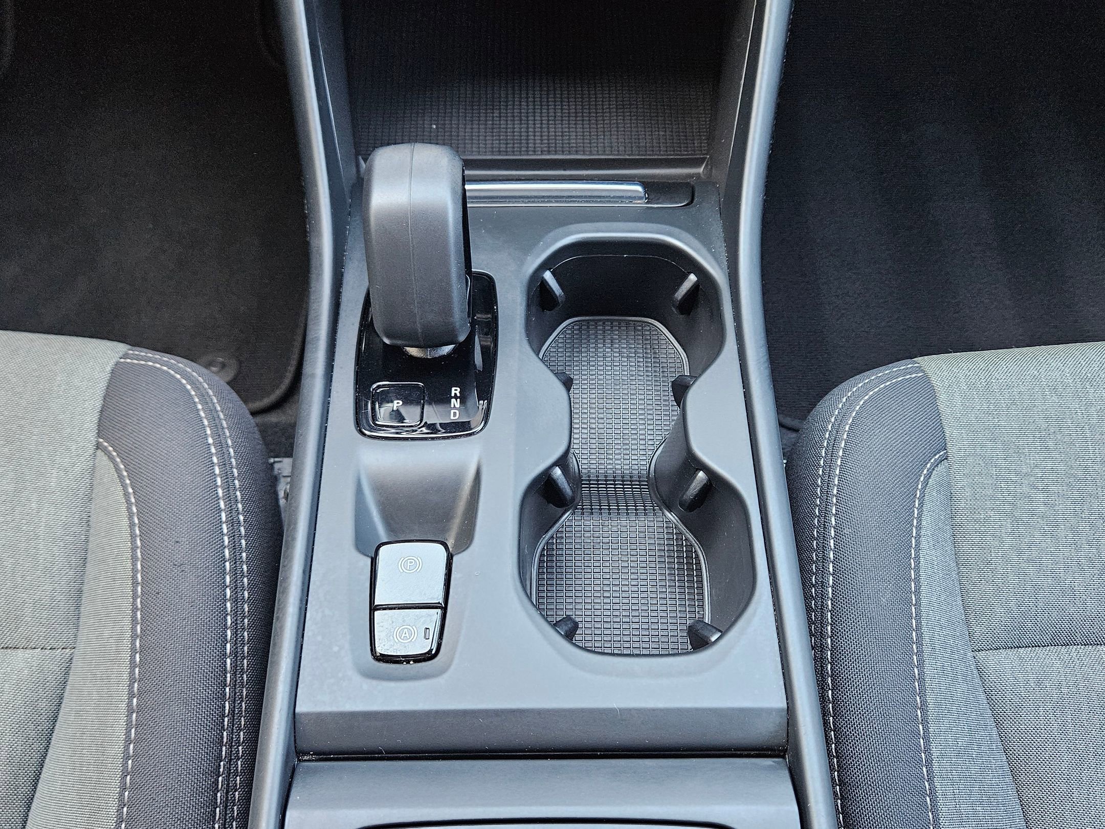 2023 Volvo XC40 Core photo 12