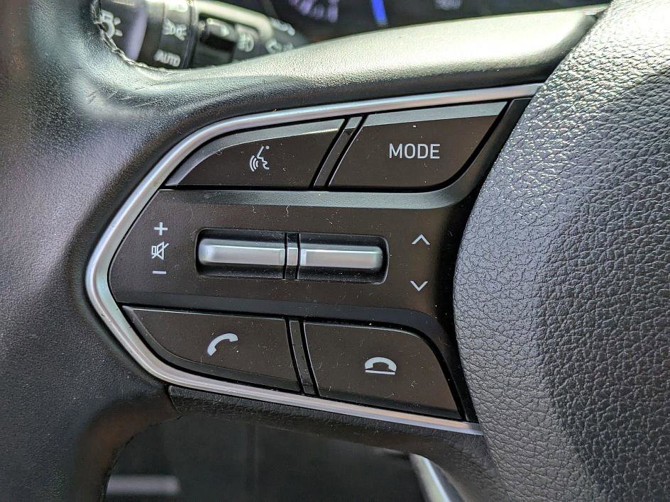 2020 Hyundai Santa Fe Limited photo 16