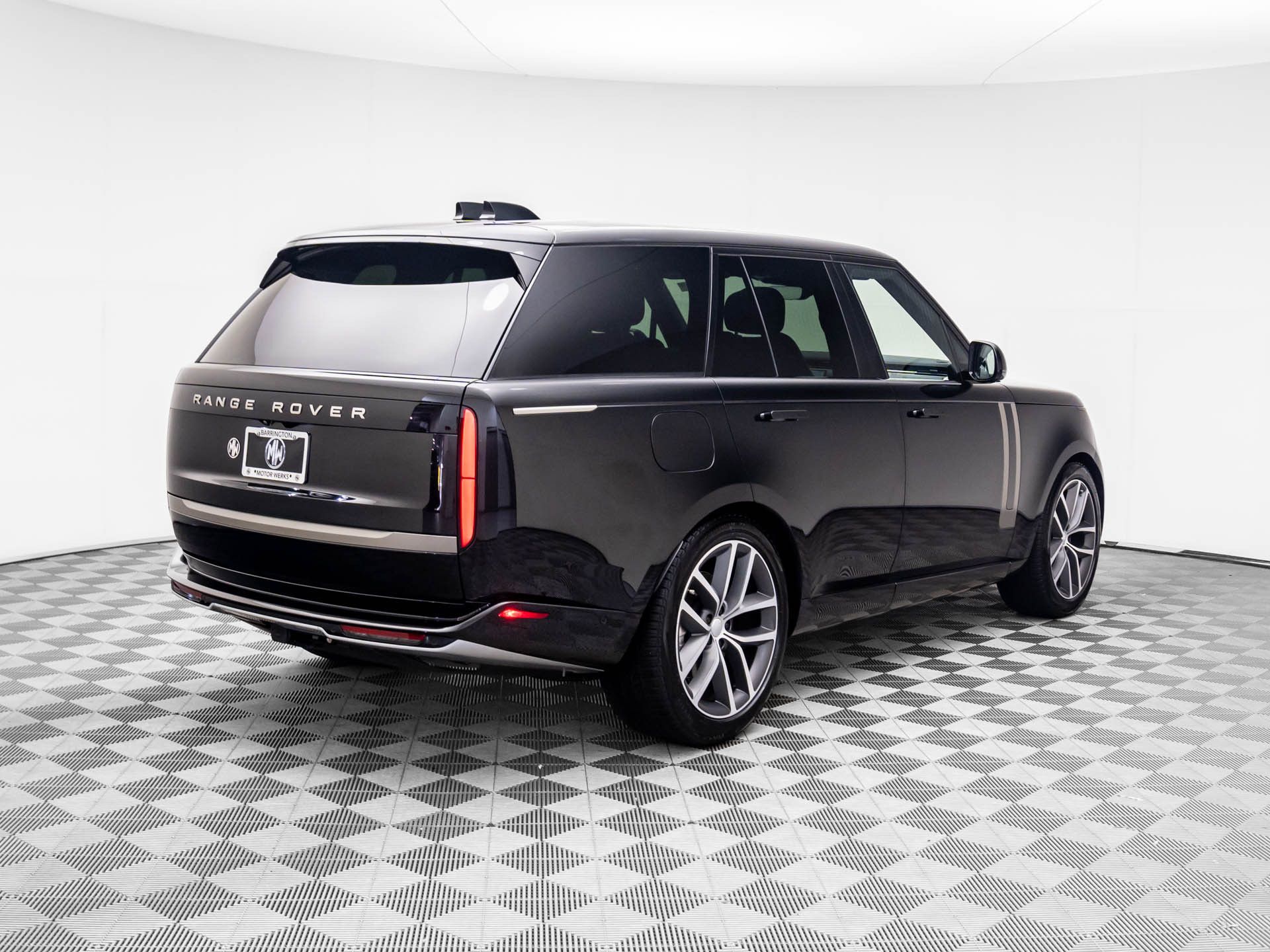 2025 Land Rover Range Rover SE photo 7