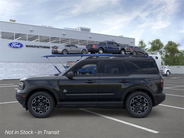2025 Ford Bronco Sport Outer Banks photo 2