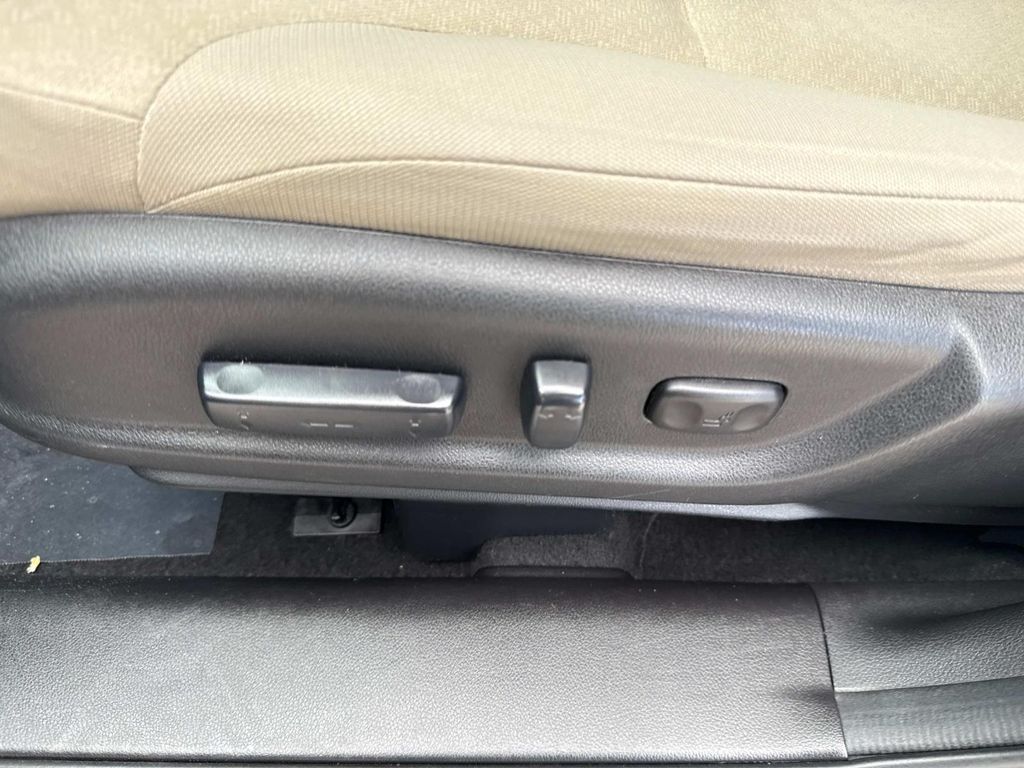 2015 Honda CR-V EX photo 22