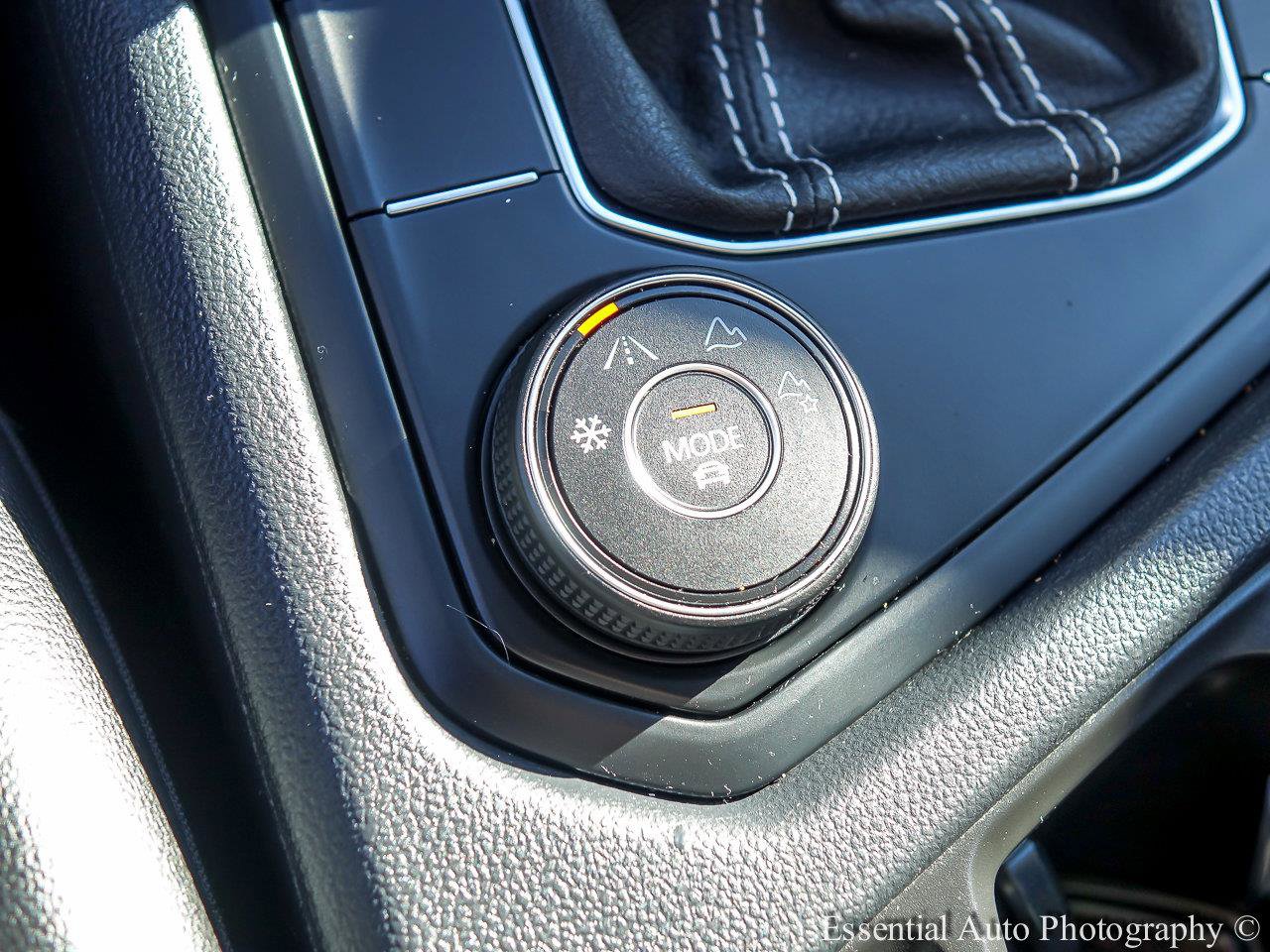 2022 VOLKSWAGEN TAOS - Image 15