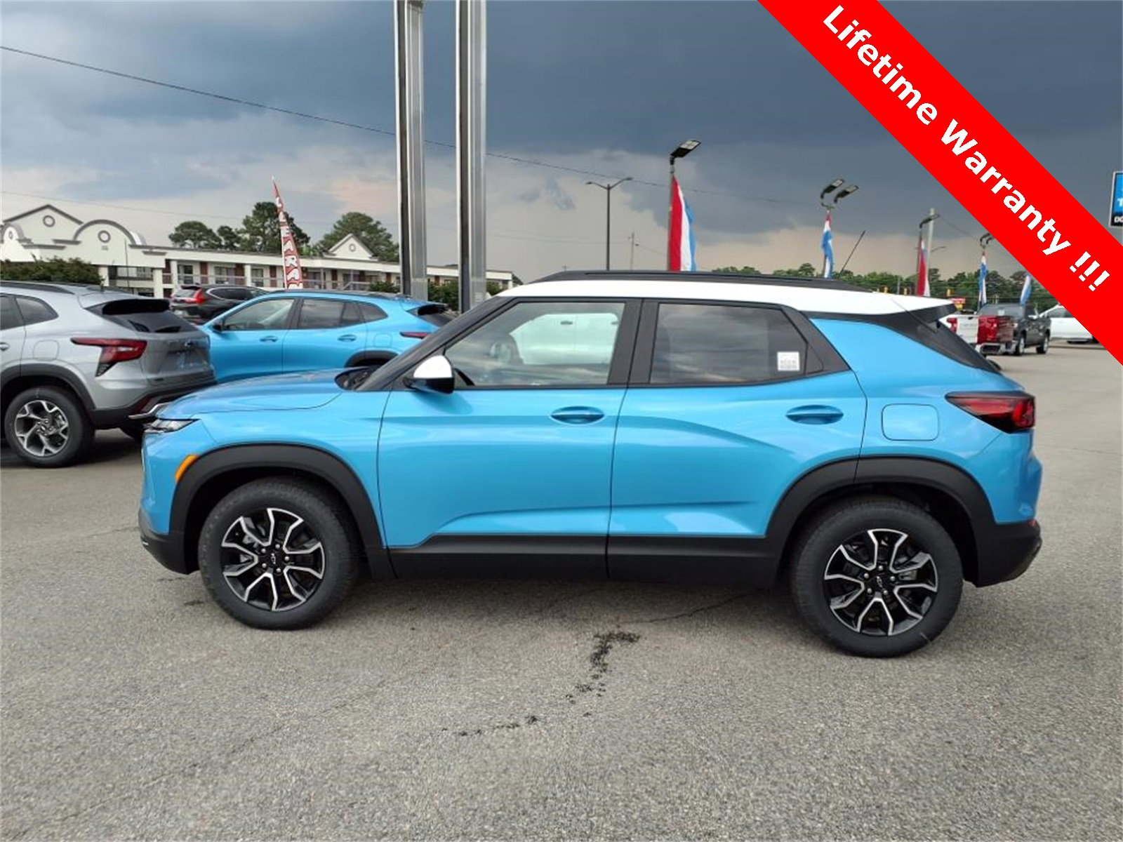 2025 Chevrolet Trailblazer ACTIV photo 2