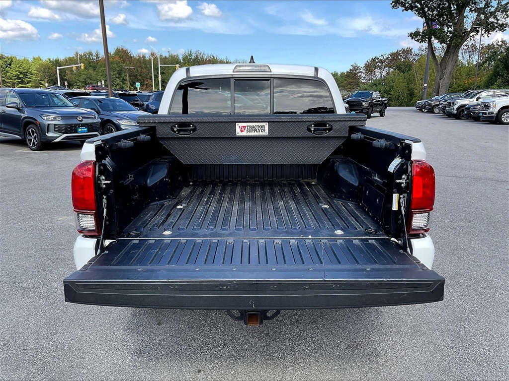 2020 Toyota Tacoma SR photo 30