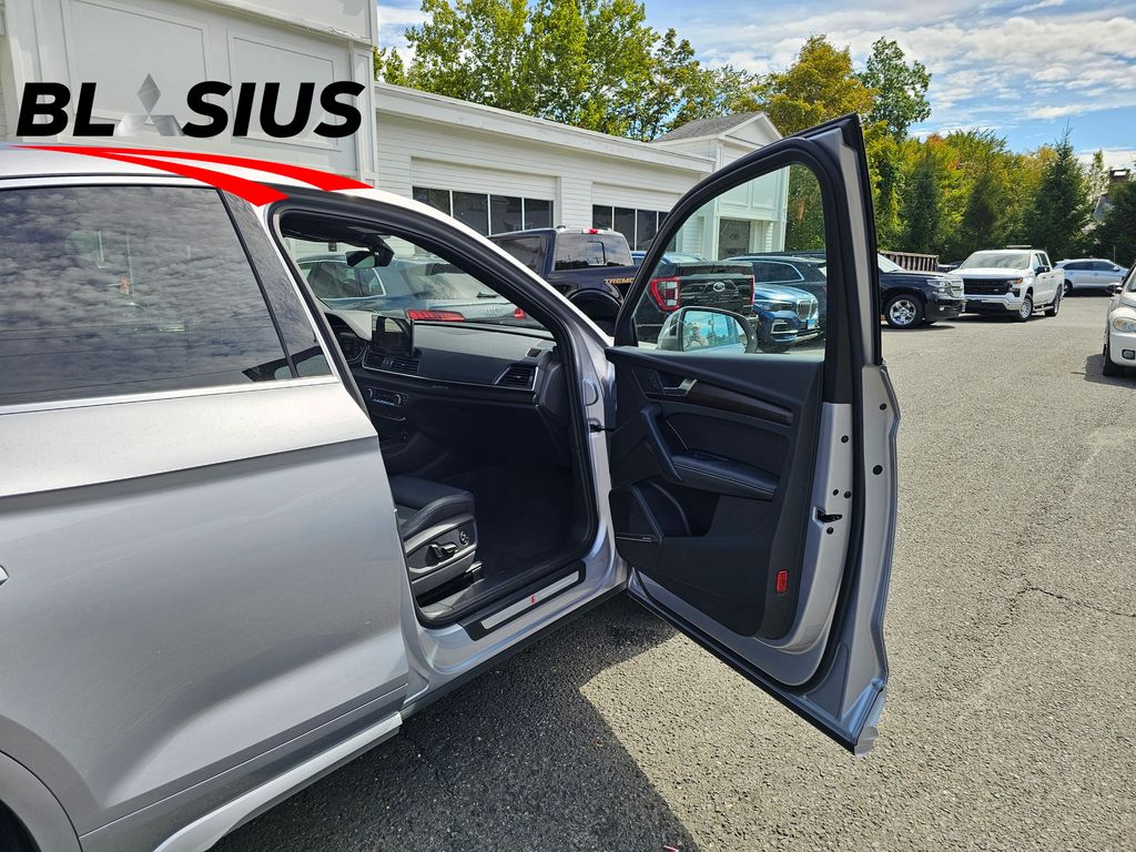 2023 Audi Q5 Sportback 45 S line Premium Plus photo 10