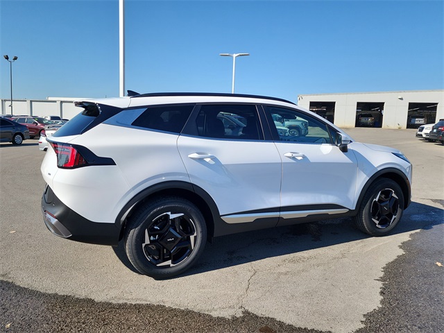 2026 Kia Sportage EX photo 2