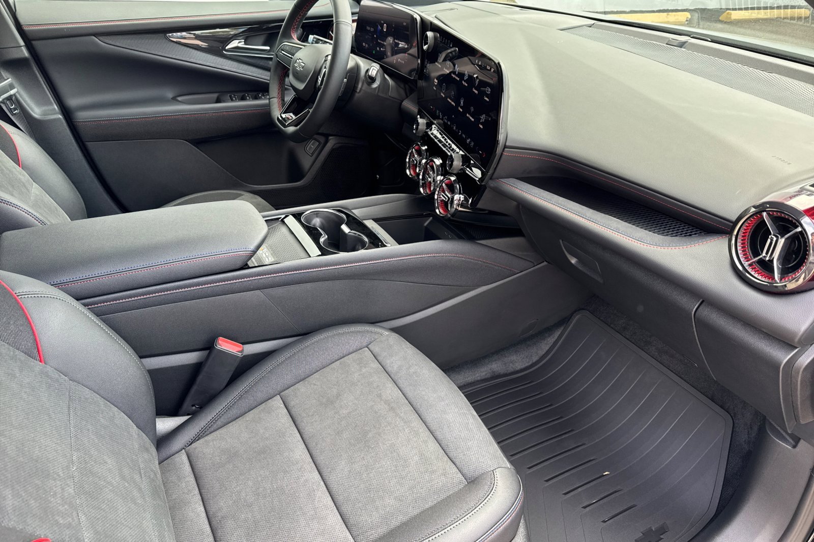 2025 Chevrolet Blazer EV RS photo 13