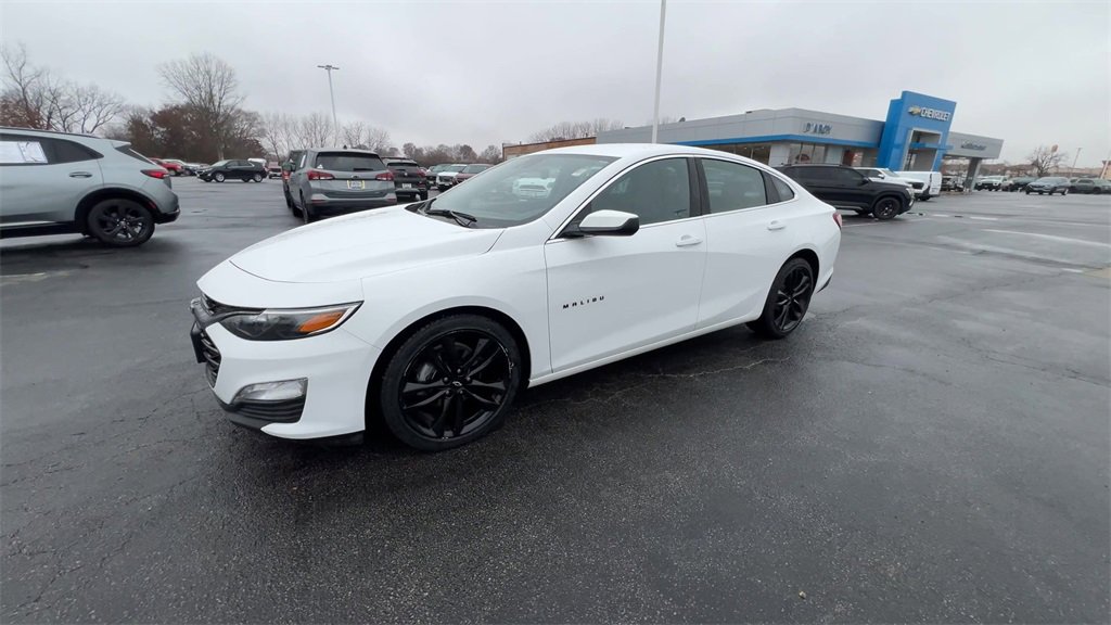 2024 Chevrolet Malibu 1LT photo 4