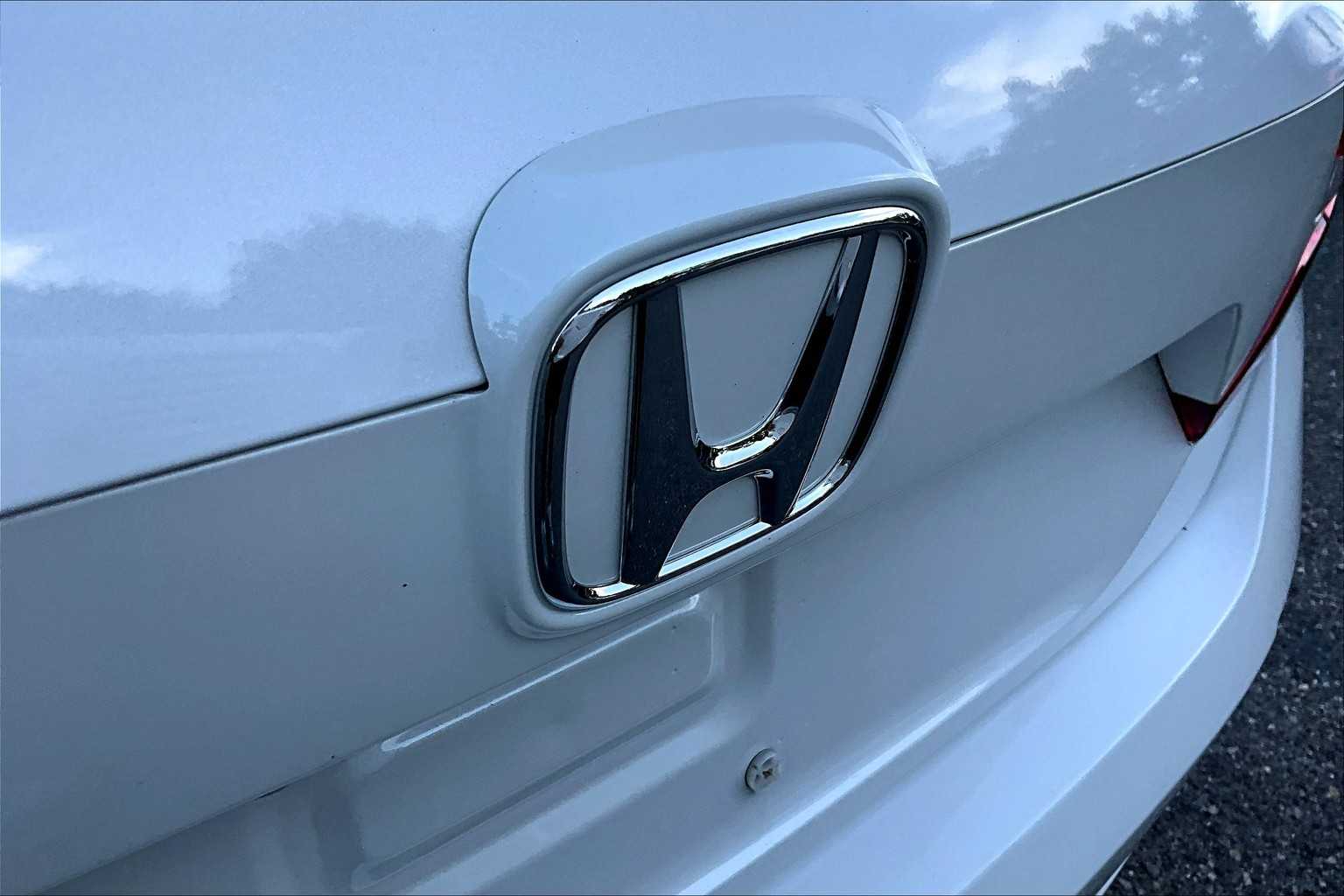 2019 Honda Accord LX 1.5T photo 28