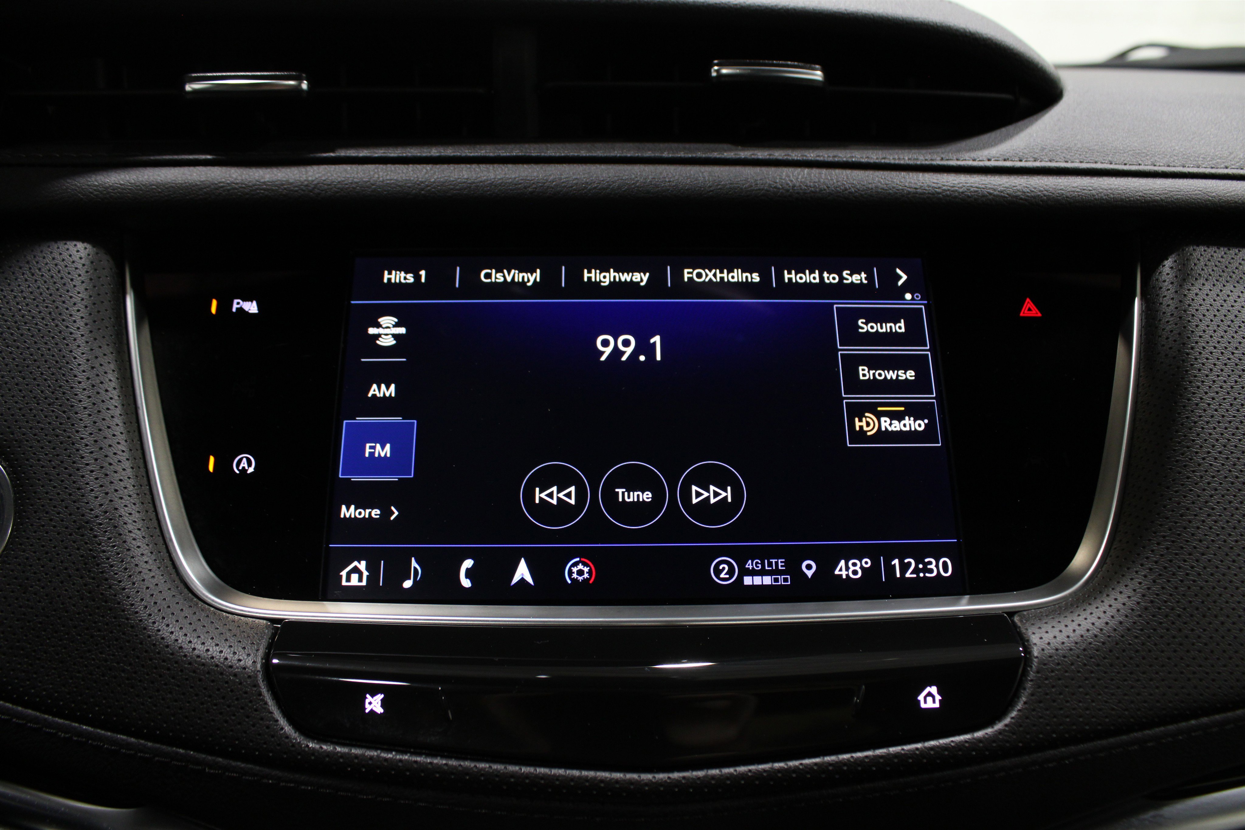 2025 Cadillac XT5 Premium Luxury photo 4