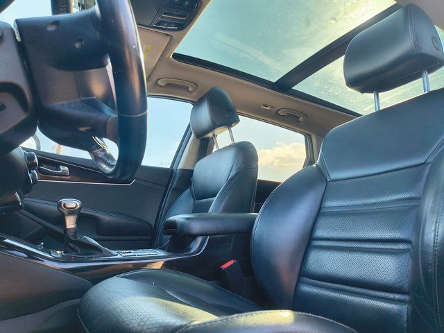 2020 Kia Sorento EX photo 2