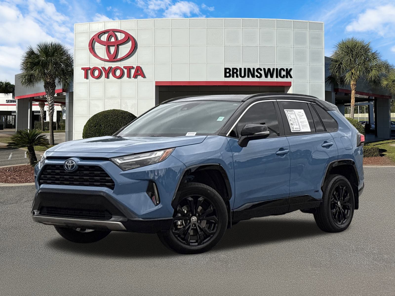 2024 Toyota RAV4 XSE's photo