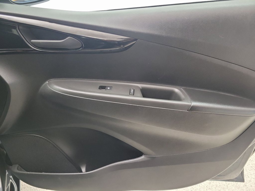 2021 Chevrolet Spark 1LT photo 17