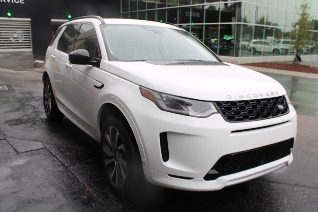 2025 Land Rover Discovery Sport S photo 3