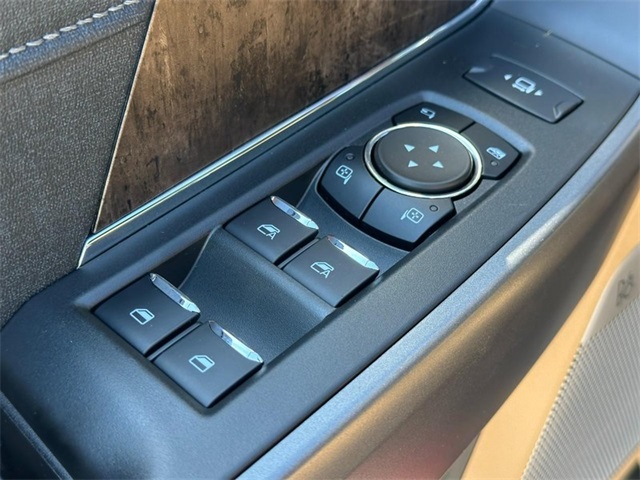 2026 Ford F-250 Lariat photo 9
