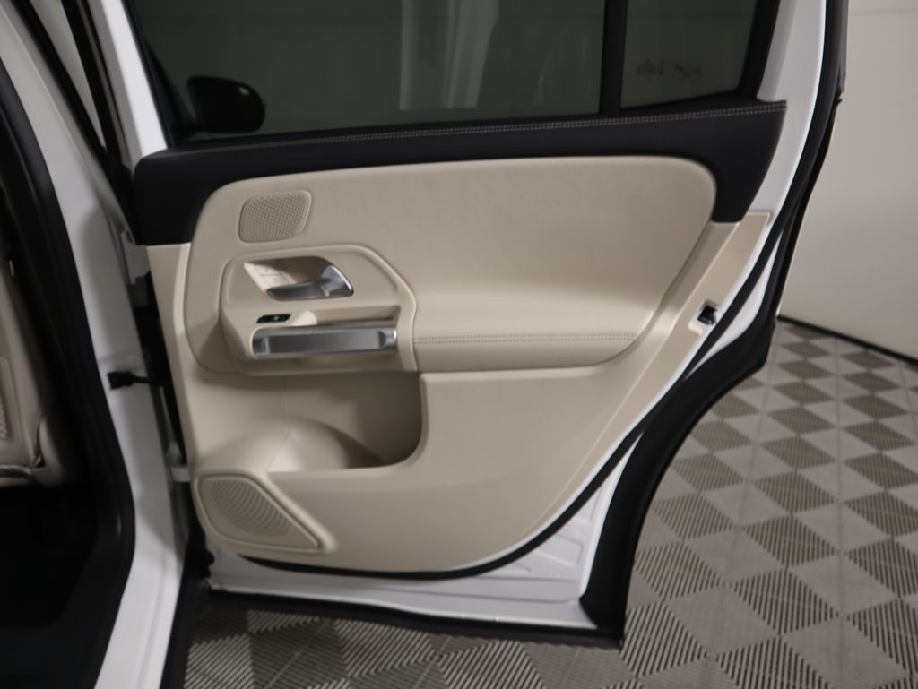 2026 Mercedes Benz GLB 250 photo 26