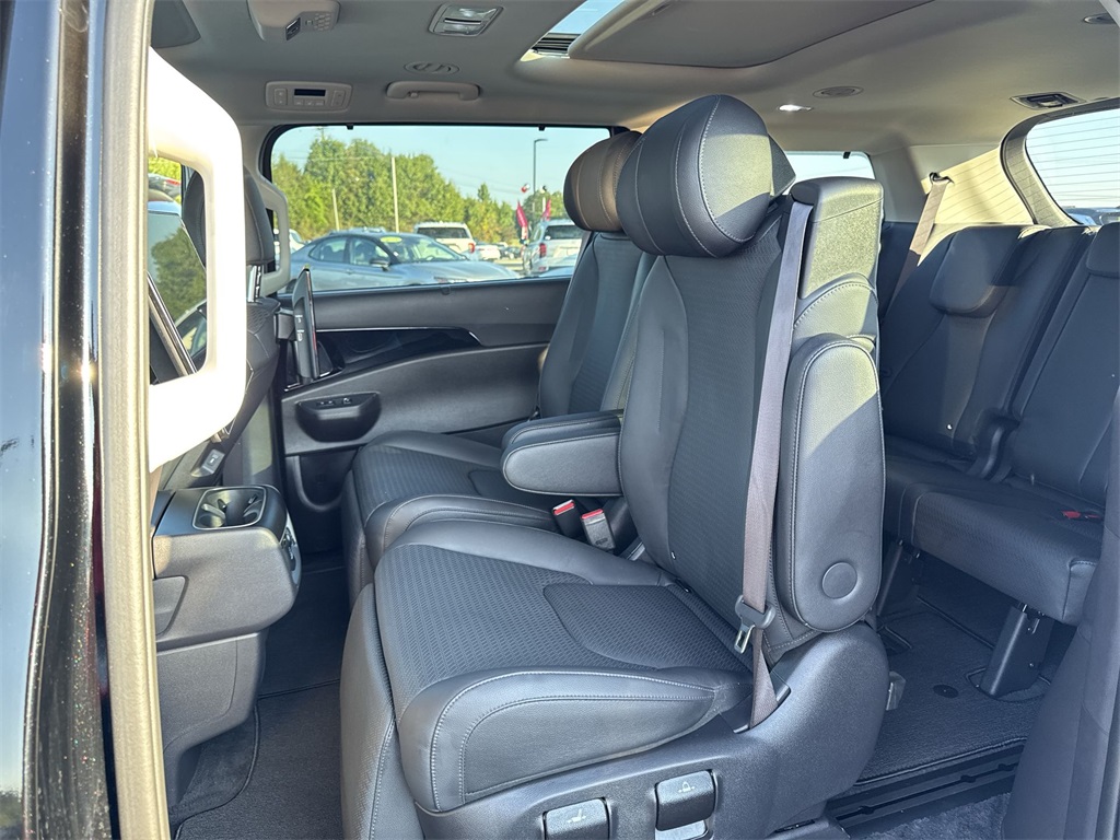 2025 Kia Carnival SX Prestige photo 28