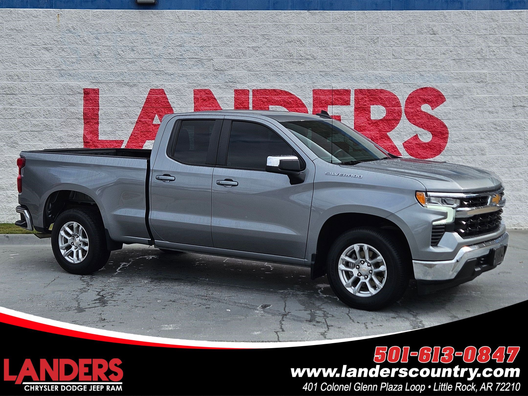 2024 Chevrolet Silverado 1500 LT's photo