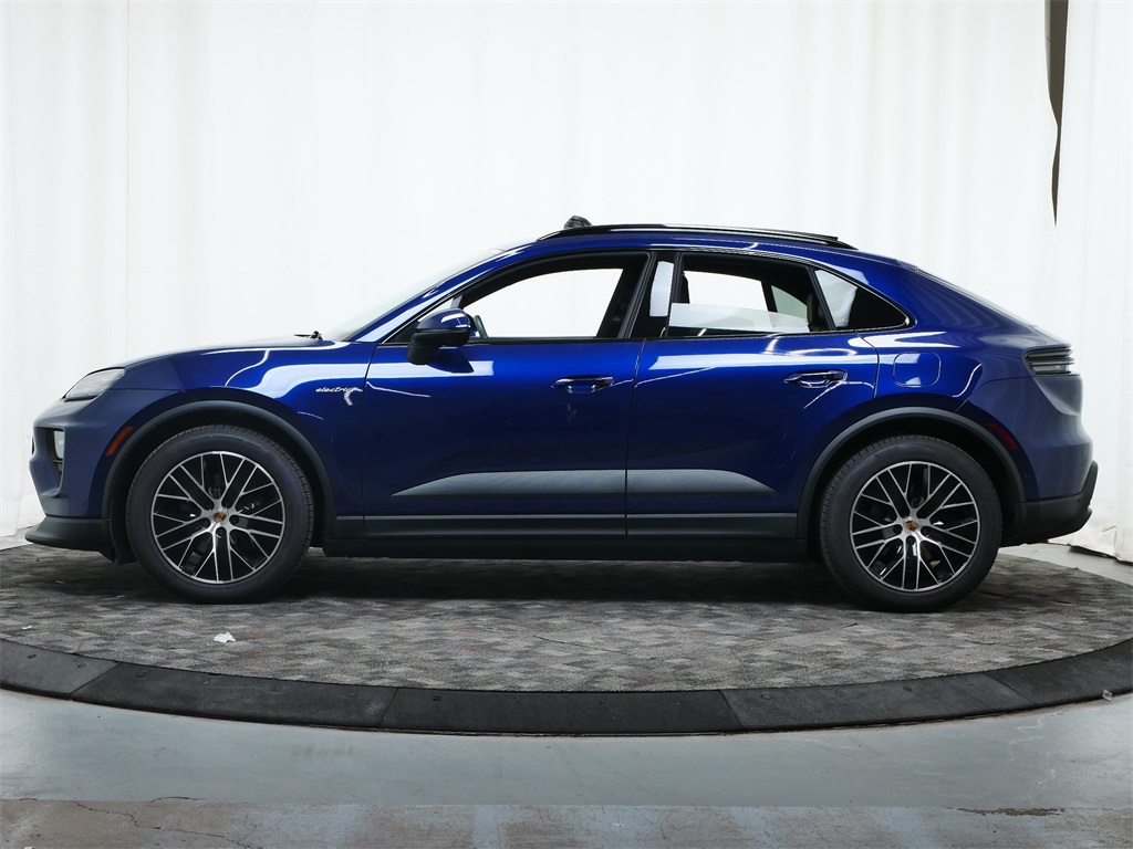 Certified 2025 Porsche Macan Base with VIN WP1AA2XA5SL000648 for sale in Golden Valley, Minnesota