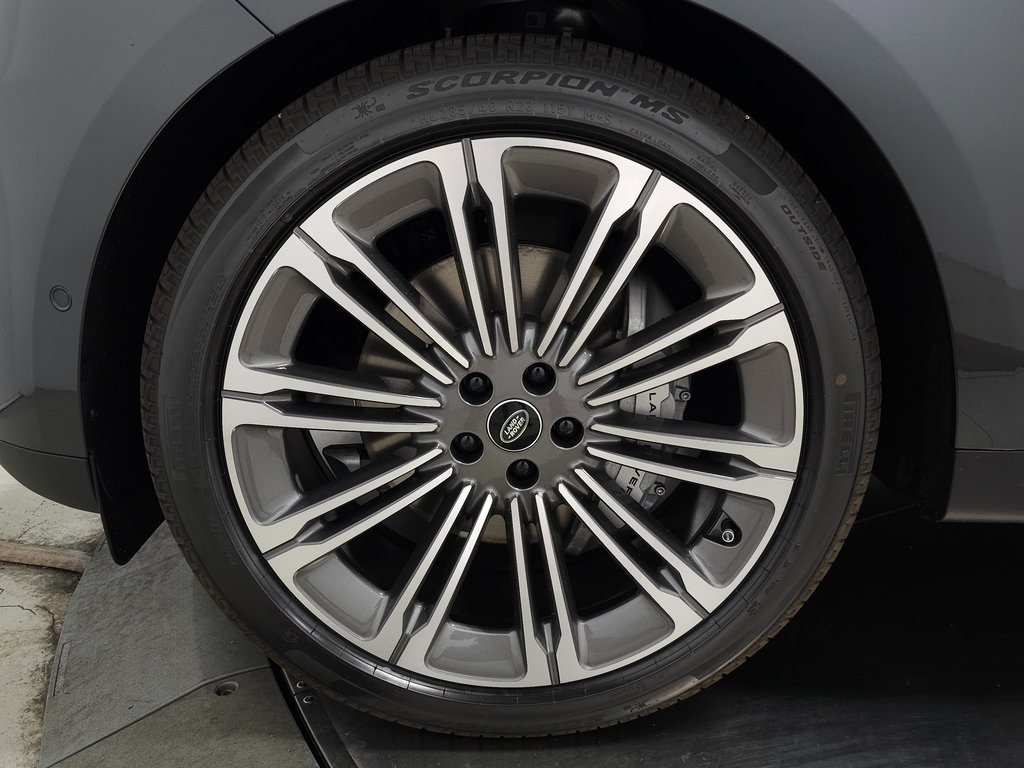 2025 LAND ROVER RANGE ROVER SPORT - Image 9