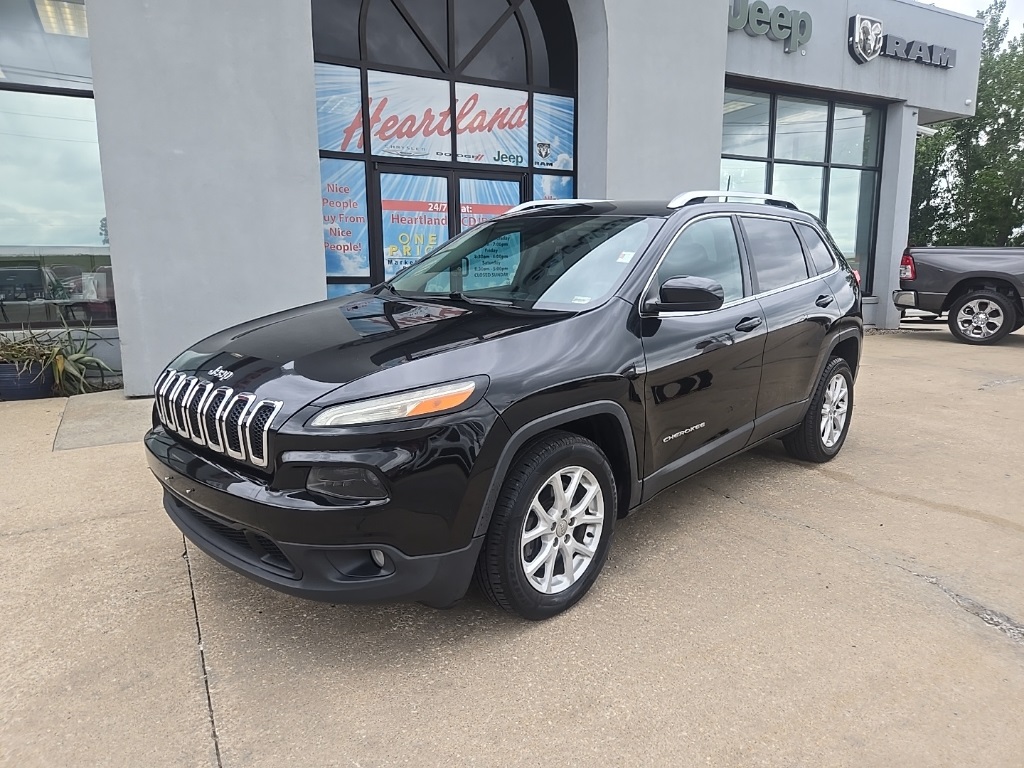 Used 2016 Jeep Cherokee Latitude with VIN 1C4PJLCS3GW336999 for sale in Kansas City