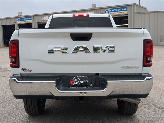 2025 Ram 2500 Tradesman photo 2